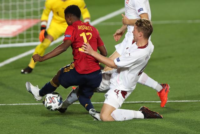 第61期两张球星卡就能买座岛？